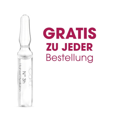 Glasampulle „Calu N°3h Highest Hyaluron“ vor hellem Hintergrund mit Text „Deine Gratis Ampulle zu jeder Bestellung“.