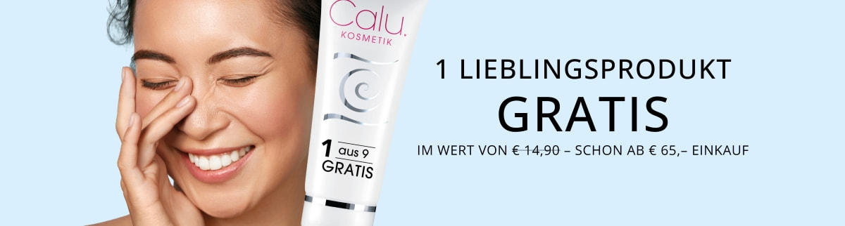 Lächelnde Frau mit geschlossenen Augen berührt ihr Gesicht, daneben eine Kosmetik-Tube und Text „1 Lieblingsprodukt gratis ab 65 € Einkauf“.