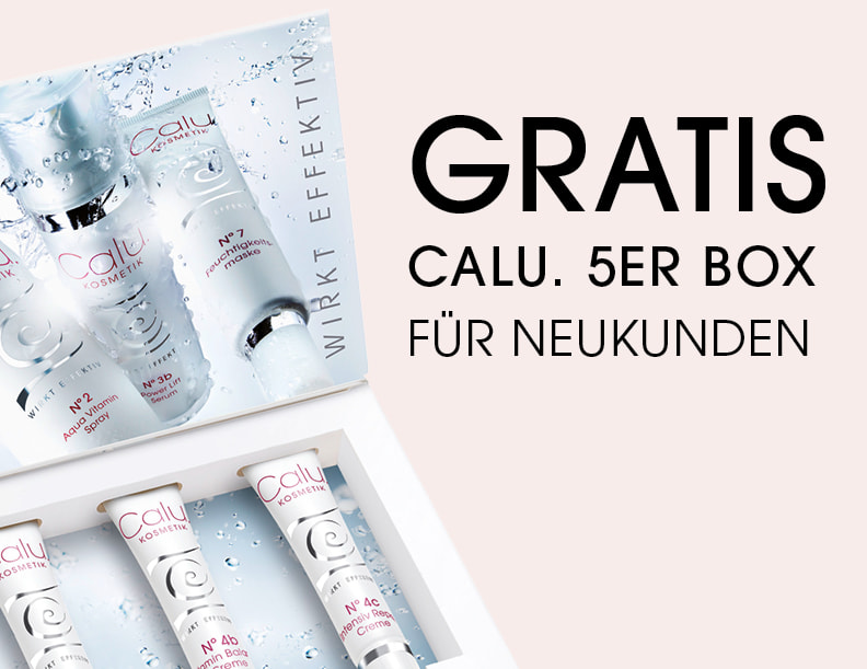 „Werbebild einer Calu Kosmetik Geschenkbox mit fünf Produkten, Text: Gratis Calu 5er Box für Neukunden.“
